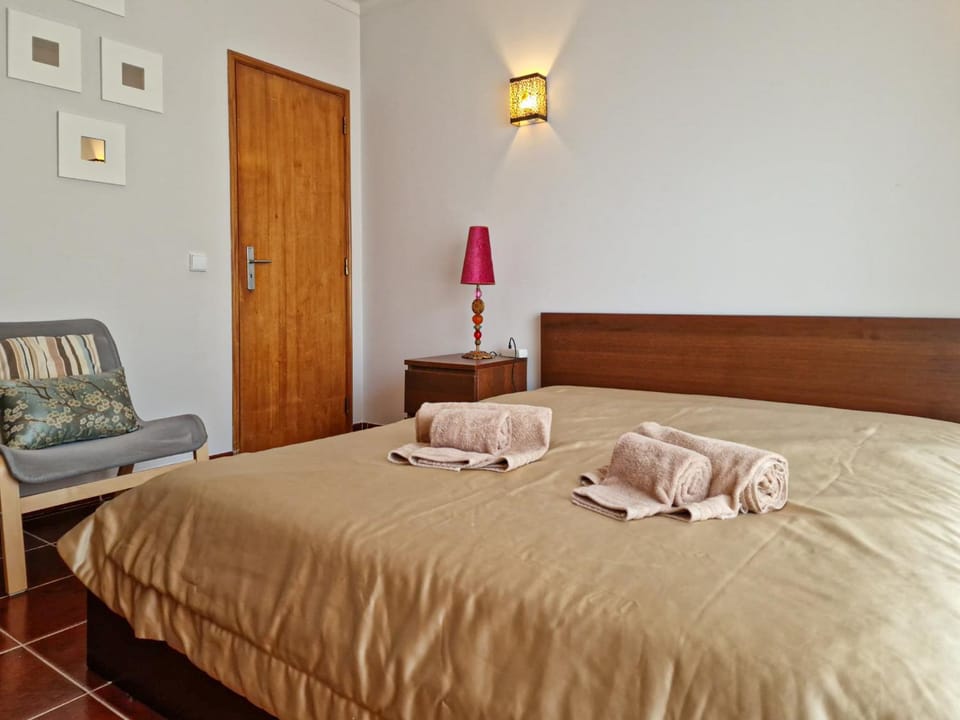 Bed, Photo of the whole room, Bedroom, towels, wardrobe