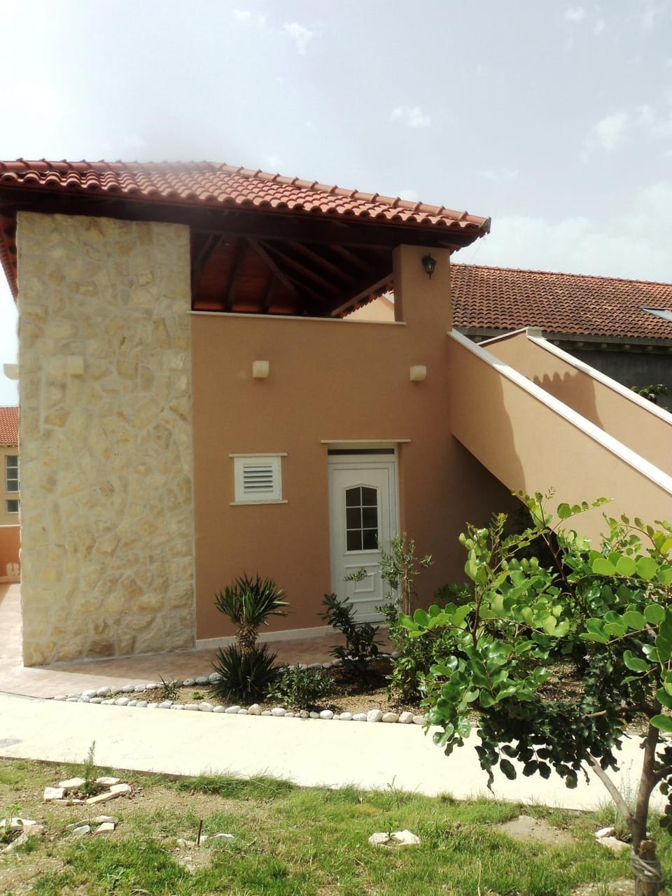 Facade/entrance