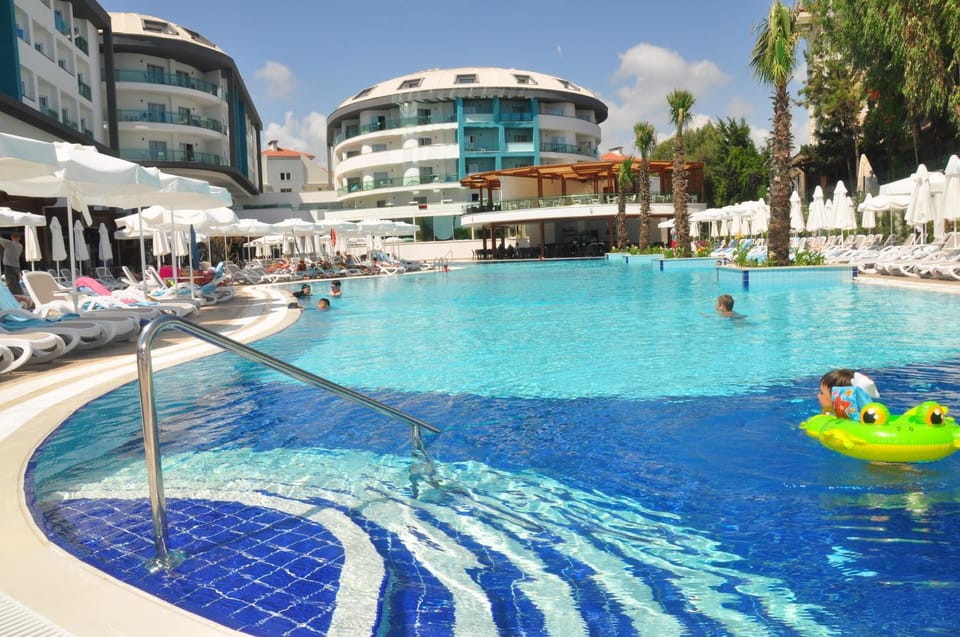 Swimming pool