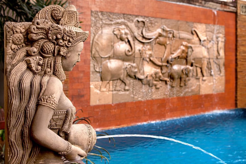 Decorative detail, Swimming pool