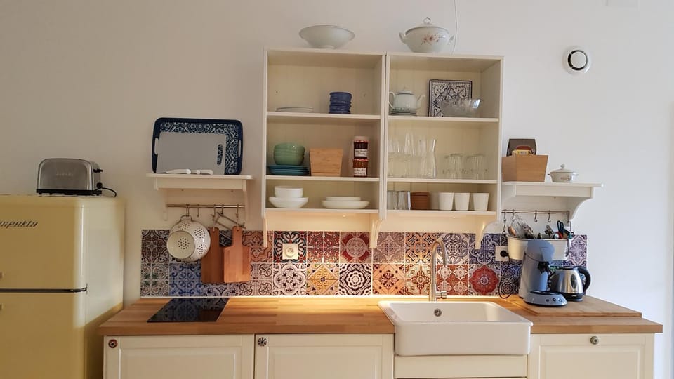 Coffee/tea facilities, Kitchen or kitchenette