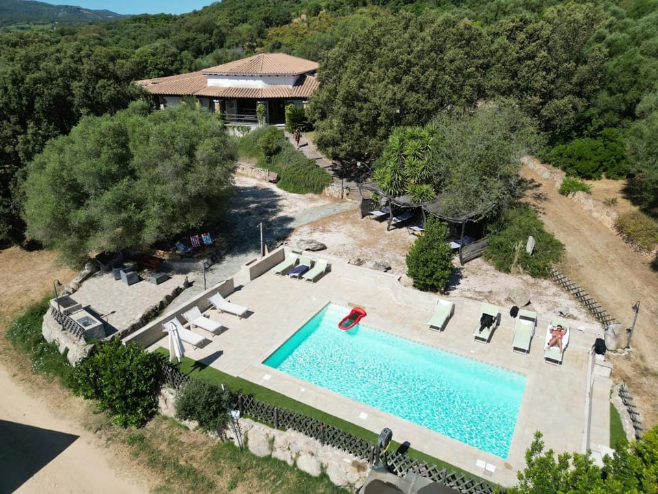 Day, Natural landscape, Swimming pool