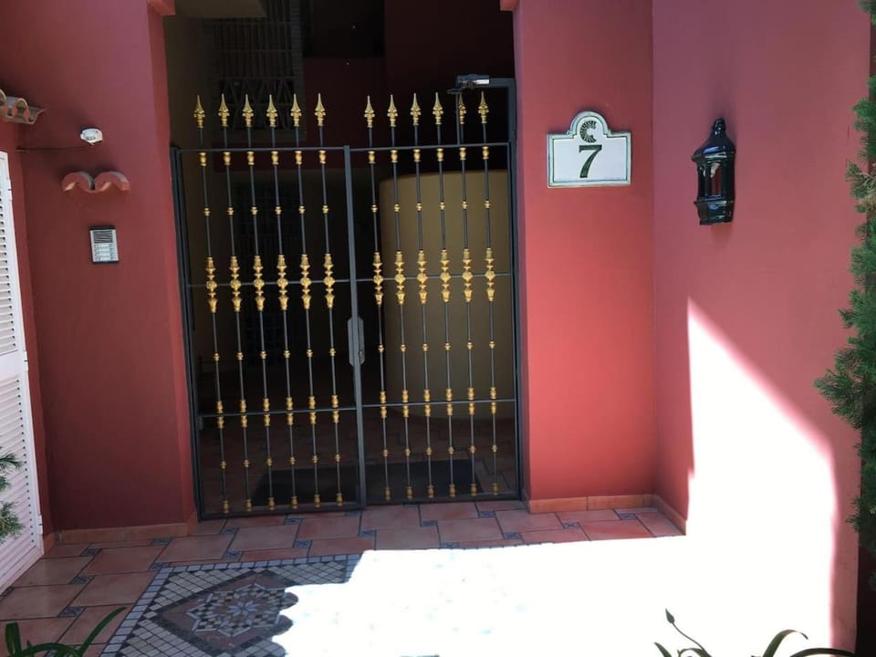 Luxury Apartment in 5 Star Urbanization Apartment in Marbella