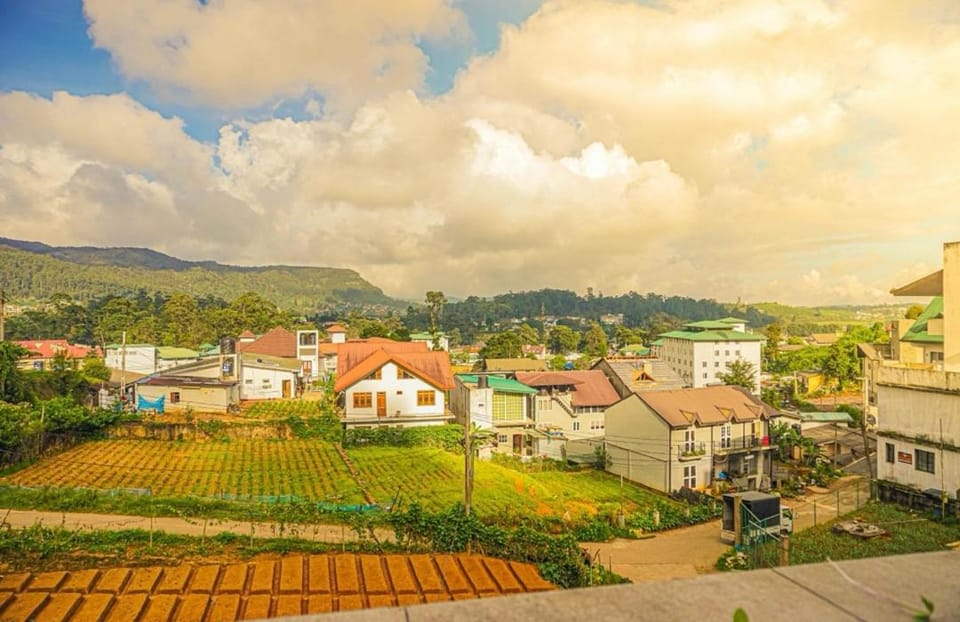 Property building, Day, Natural landscape, Bird's eye view, City view, Mountain view