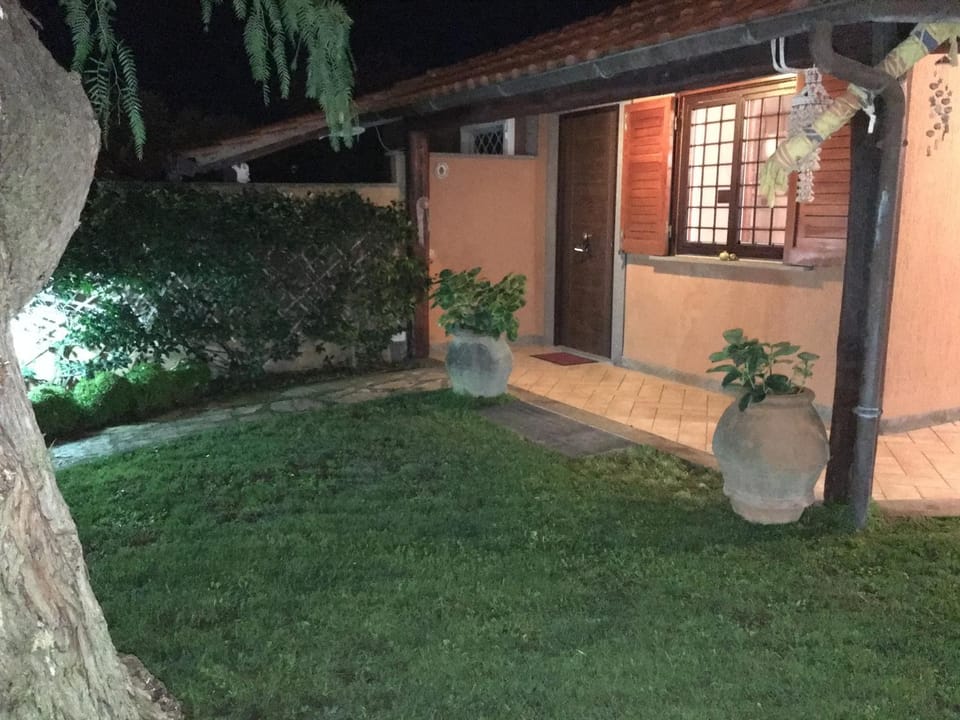 VILLA VENERE near the sea- 25 minutes to S.Peter House in Lazio