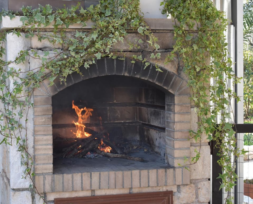 BBQ facilities, Decorative detail
