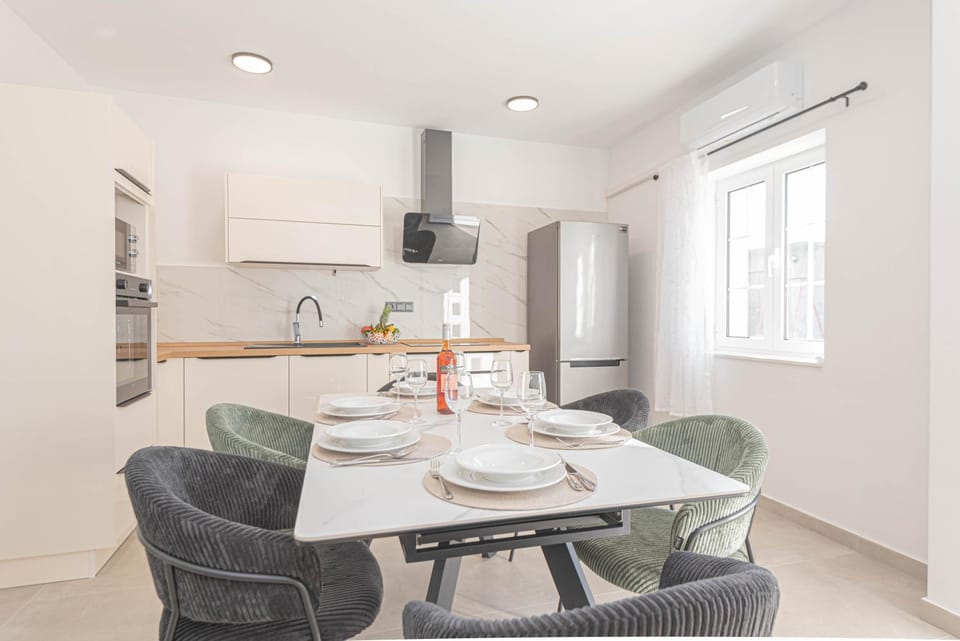 Holiday House Pod Suncem Apartment in Šibenik-Knin County, Croatia