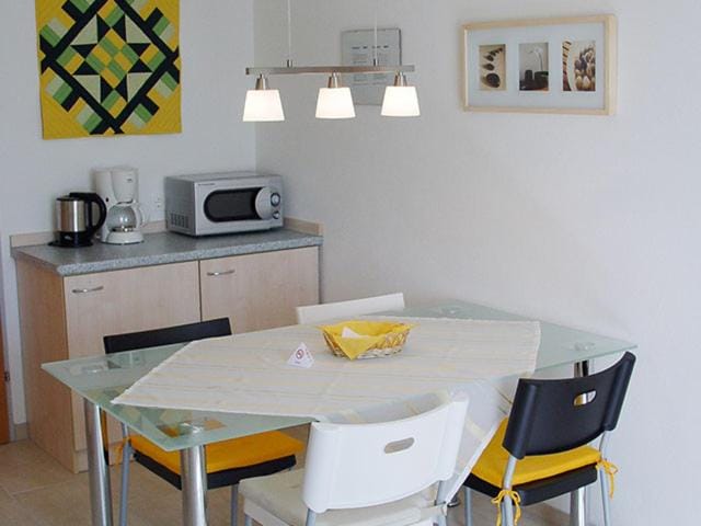 Coffee/tea facilities, Dining area
