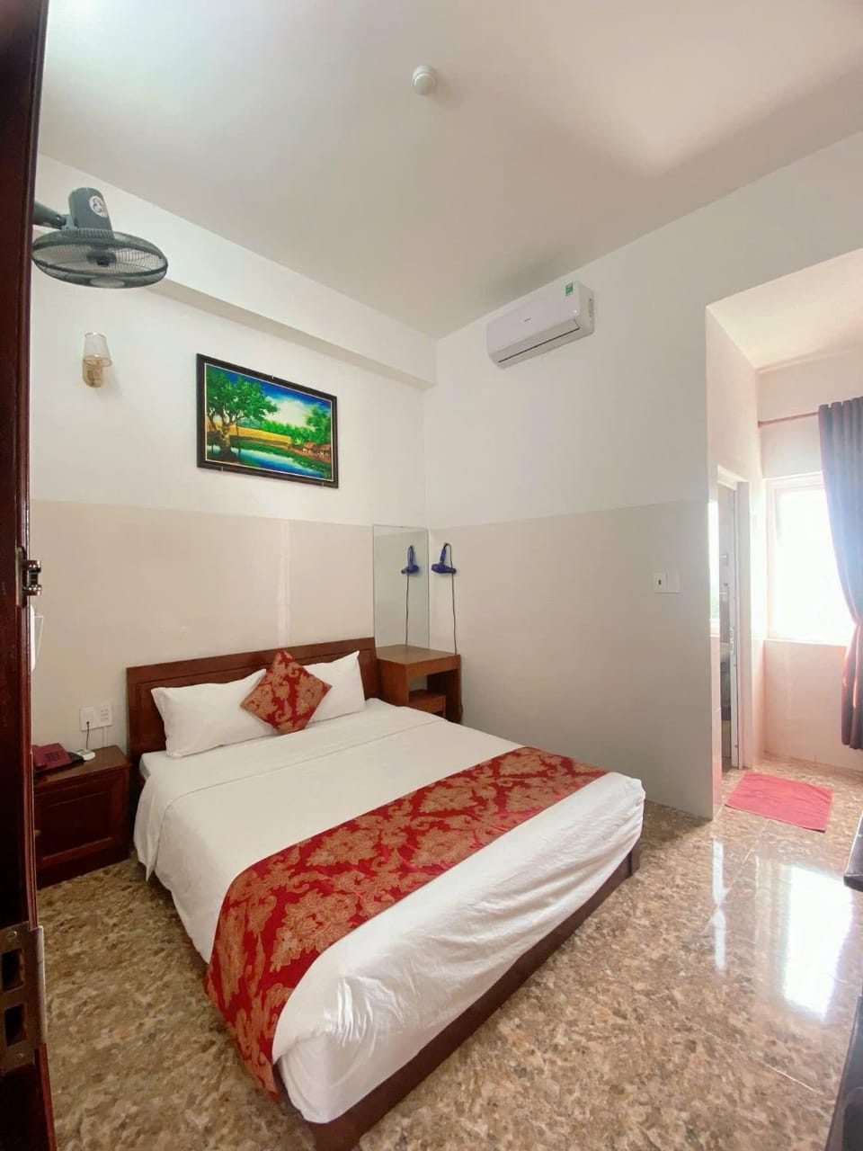 Bed, TV and multimedia, Photo of the whole room, Bedroom, air conditioner