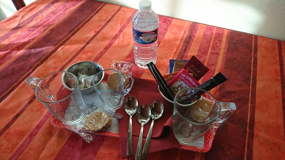 Coffee/tea facilities, Drinks, Non alcoholic drinks