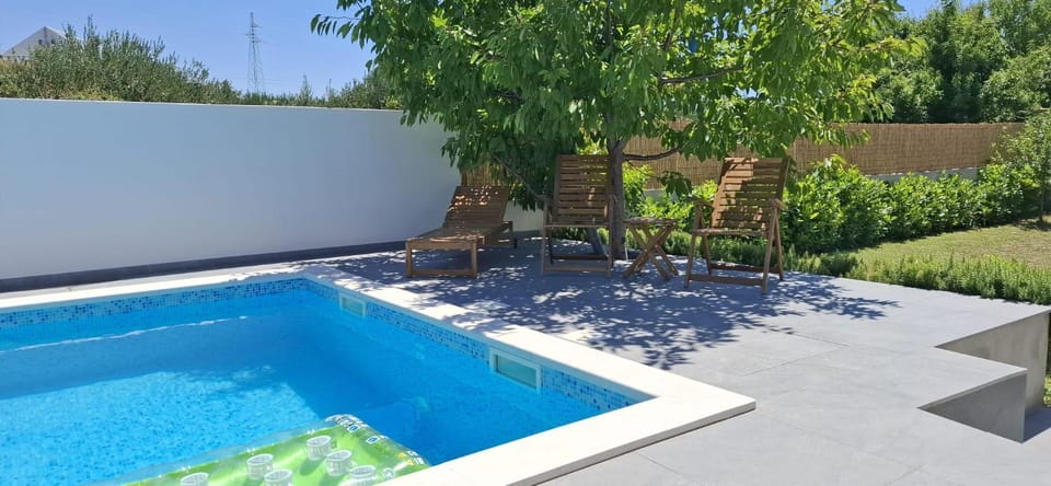 Apartman "Vukorepa" with pool Apartment in Split-Dalmatia County
