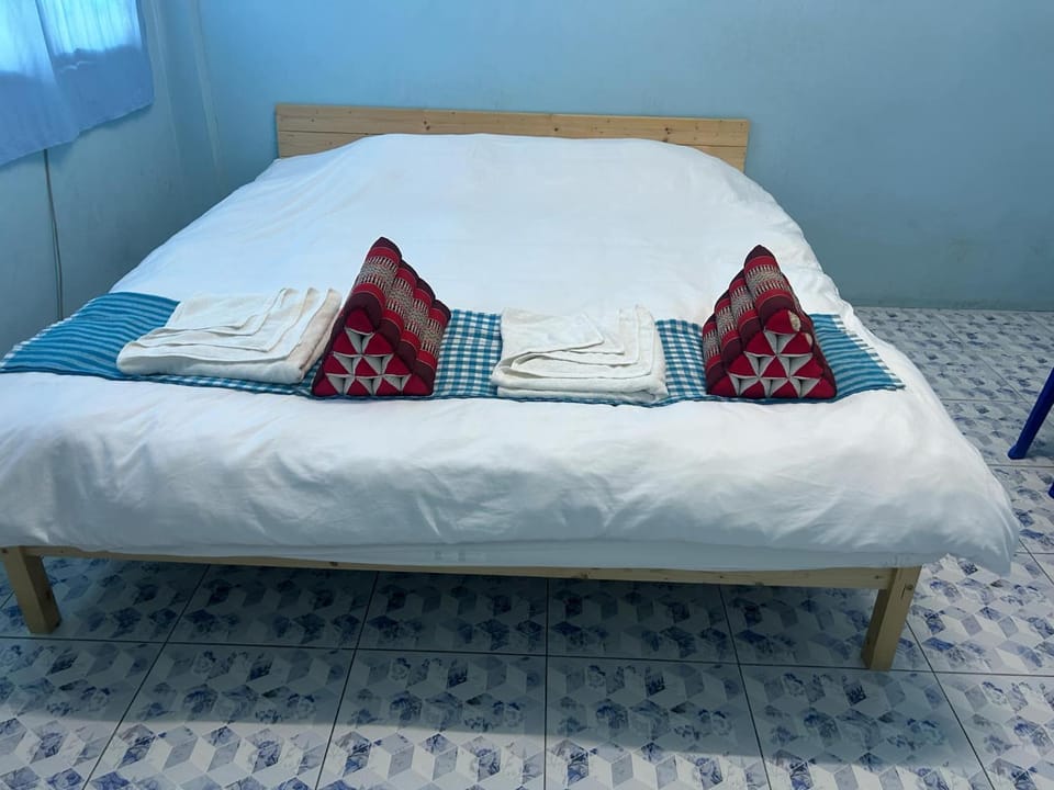 Noot's Guesthouse Bed and Breakfast in Thailand