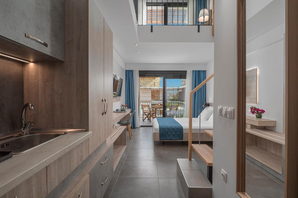 Dandelion Suites Apartment hotel in Nikiti