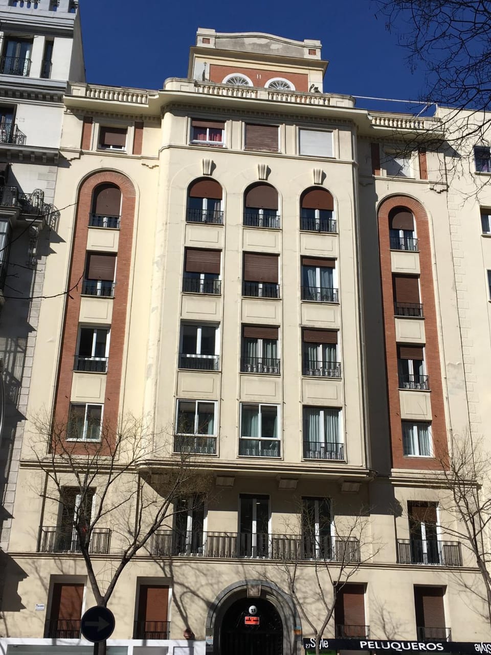 Facade/entrance