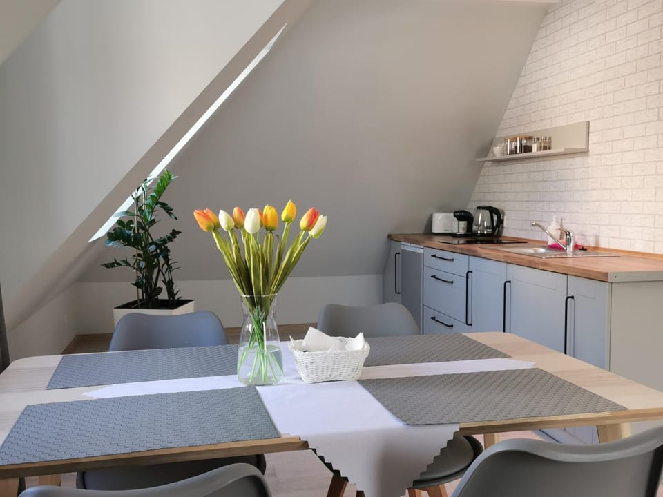 Photo of the whole room, Decorative detail, City view, Garden view, Mountain view, River view