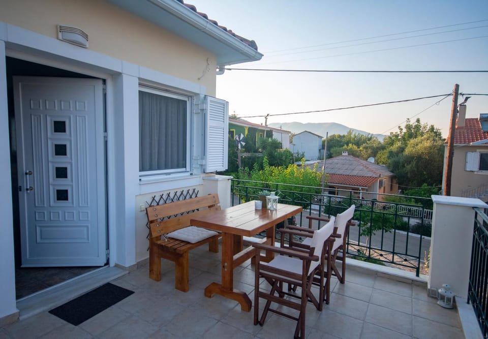 Patio, Balcony/Terrace, Mountain view