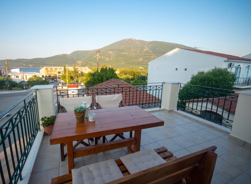 Patio, Balcony/Terrace, Mountain view, Sea view