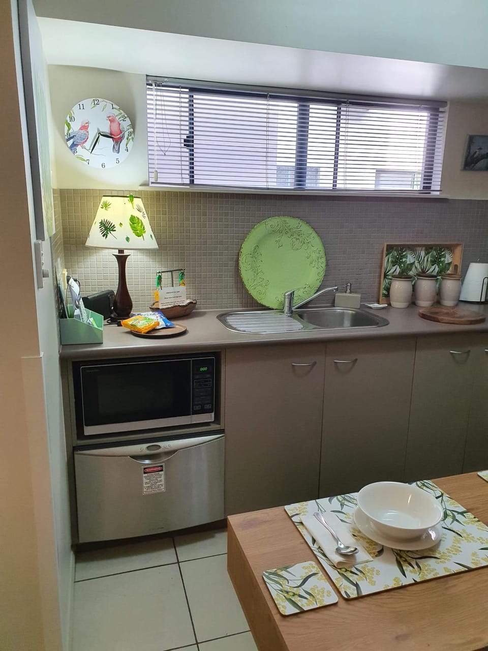 Kitchen or kitchenette