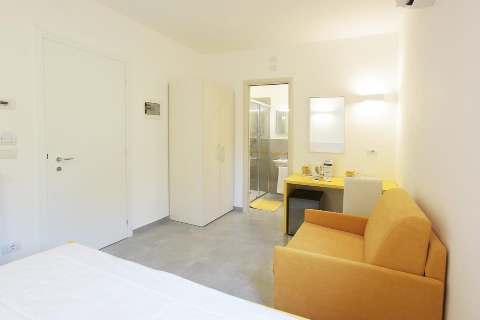 Living room, Photo of the whole room