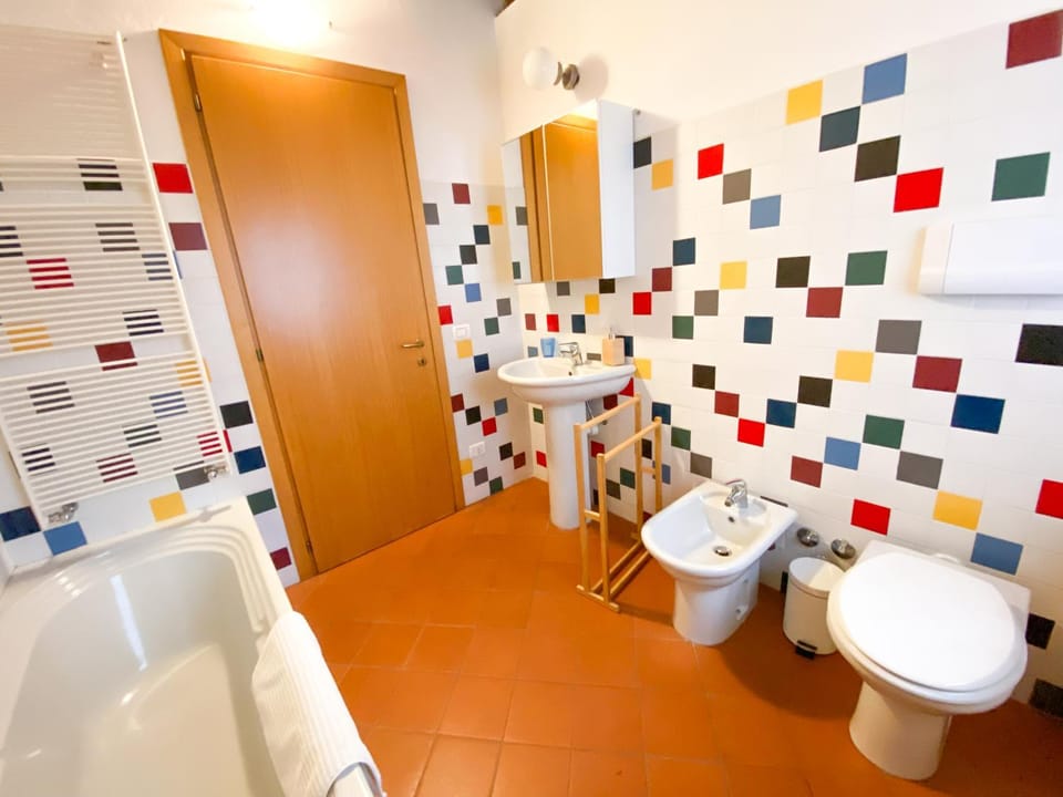 Bathroom, Bath