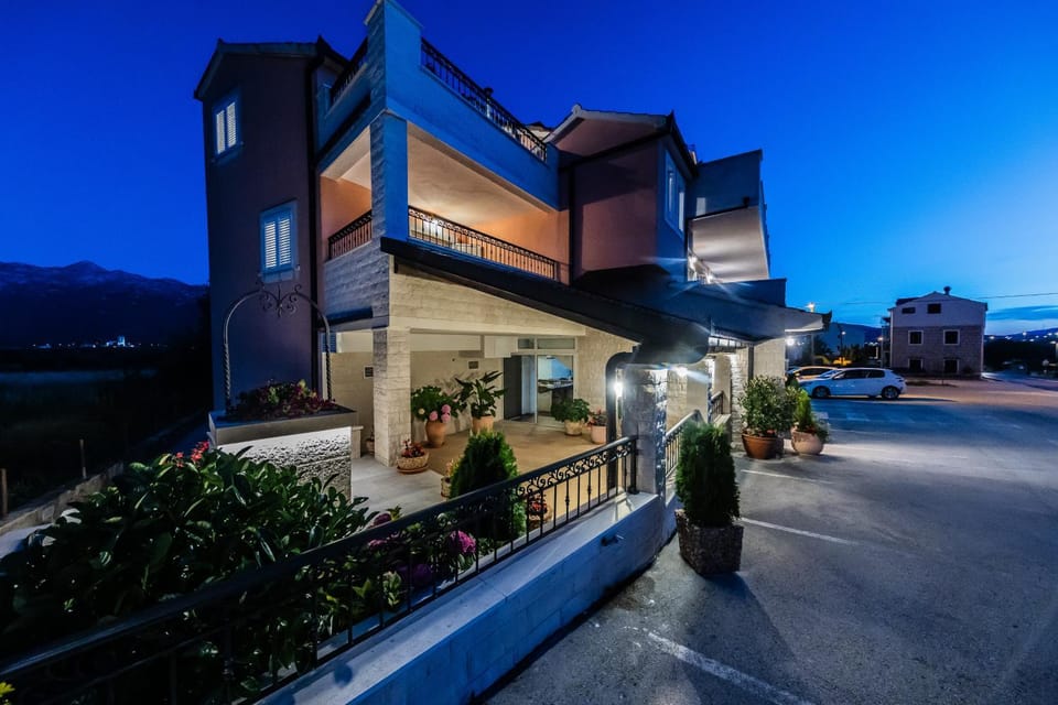 Property building, Parking