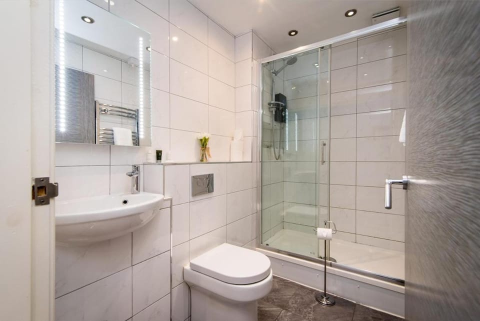 Arena Apartments - Stylish and Homely Apartments by the Ice Arena with Parking Apartment in Nottingham