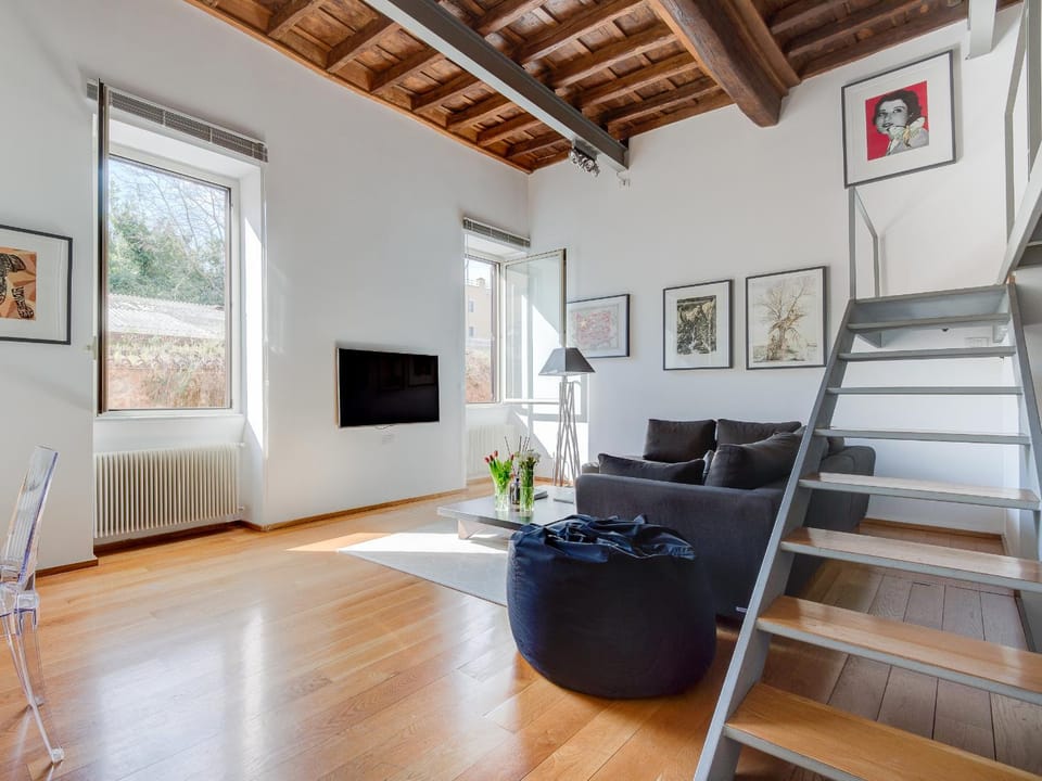 Loft in Trastevere Apartment in Rome