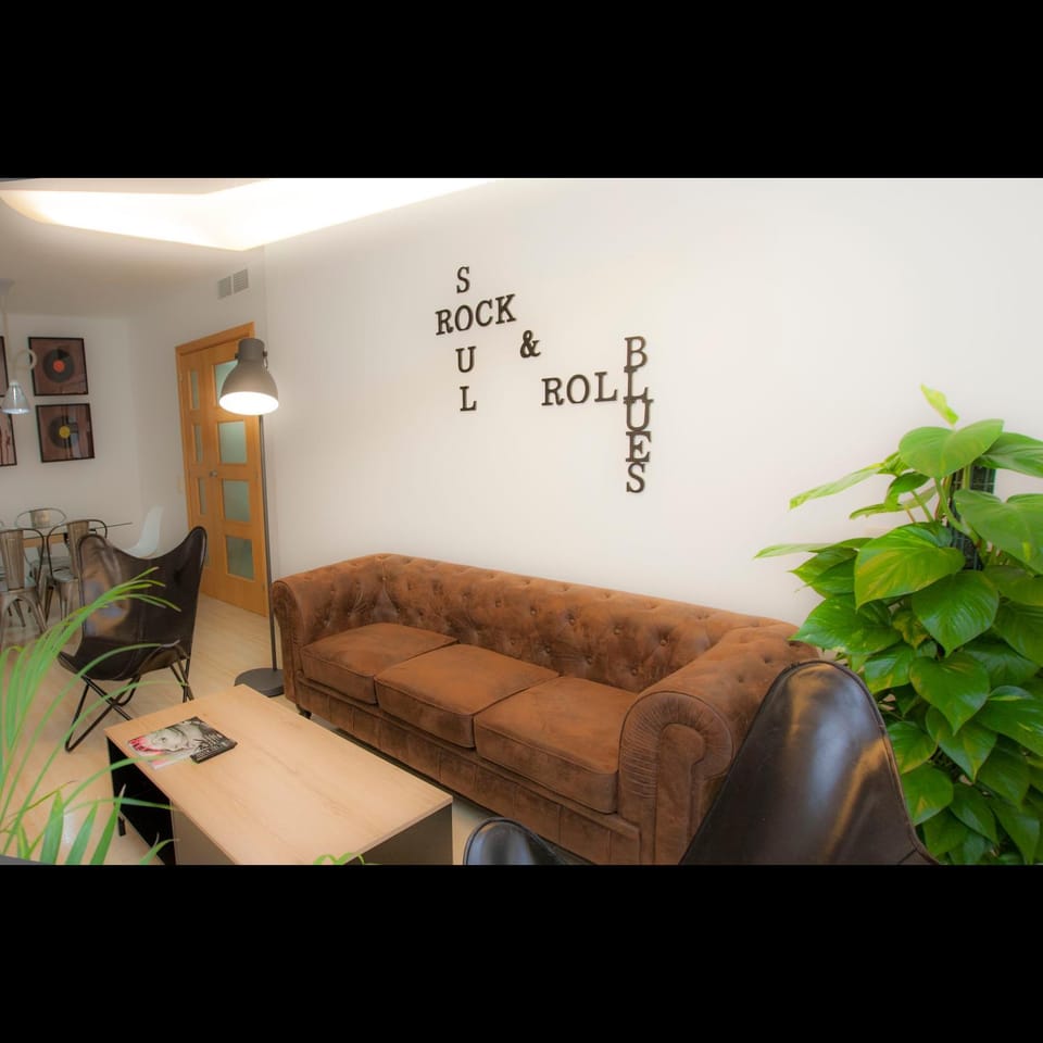 Rock & Roll Apartament -aire acondicionado en todas las habitaciones y salón- Apartment in Montsià