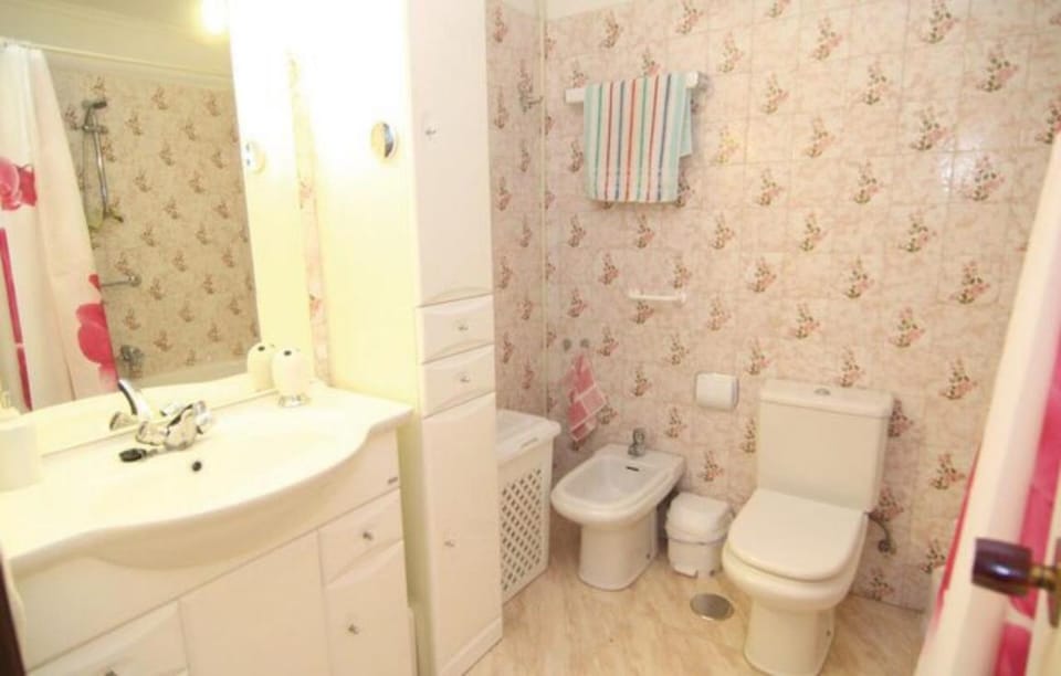 Bathroom, Bath, bidet