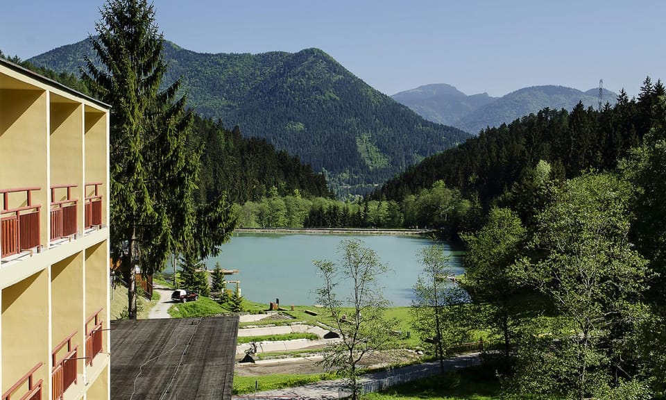 Property building, Facade/entrance, Natural landscape, Fishing, Beach, Lake view