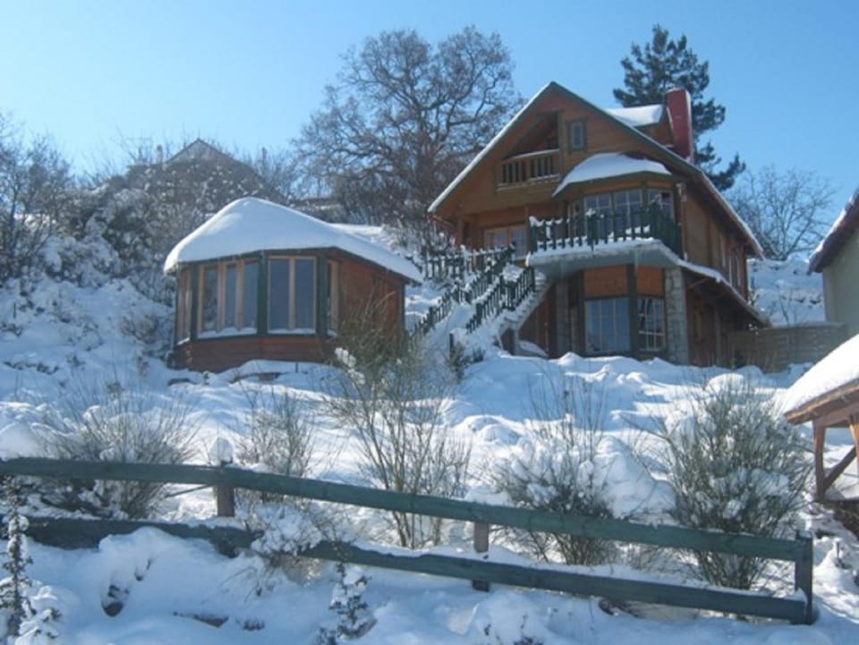 Facade/entrance, Winter