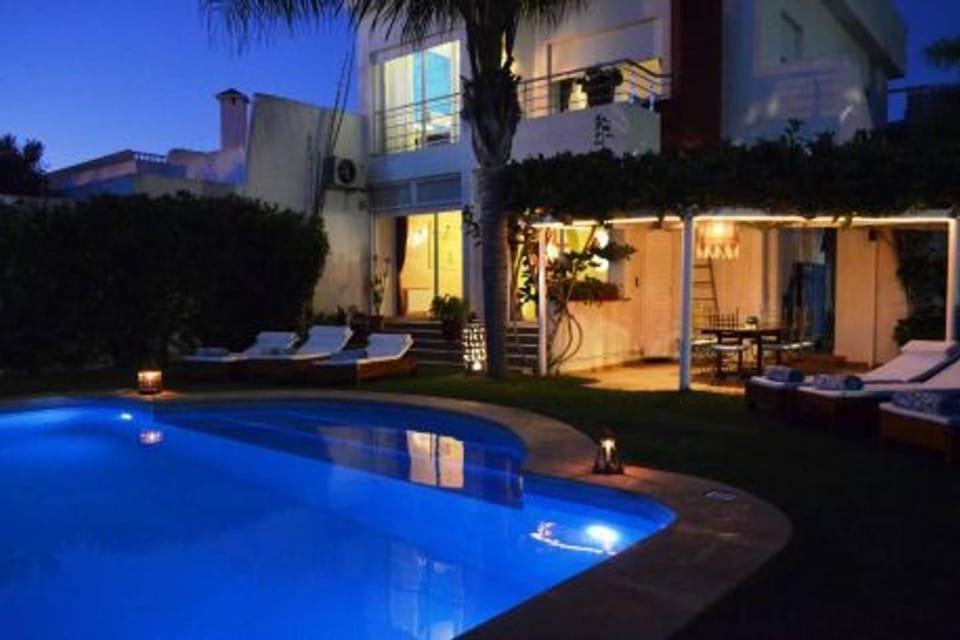 Property building, Pool view