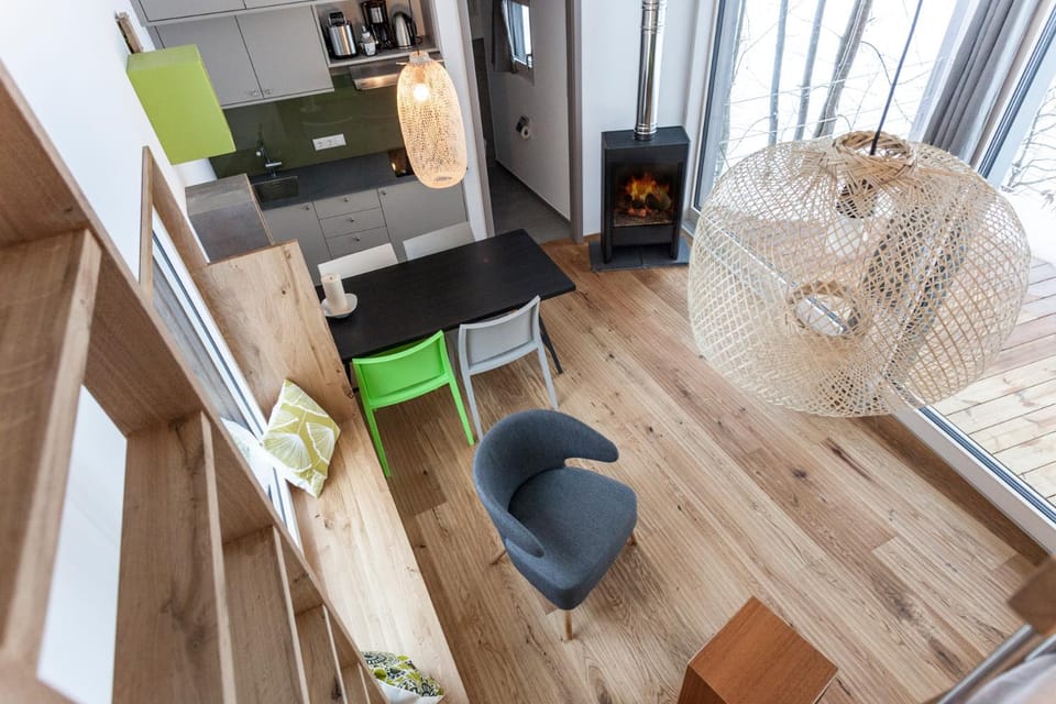 Kitchen or kitchenette, Living room, Seating area, Dining area