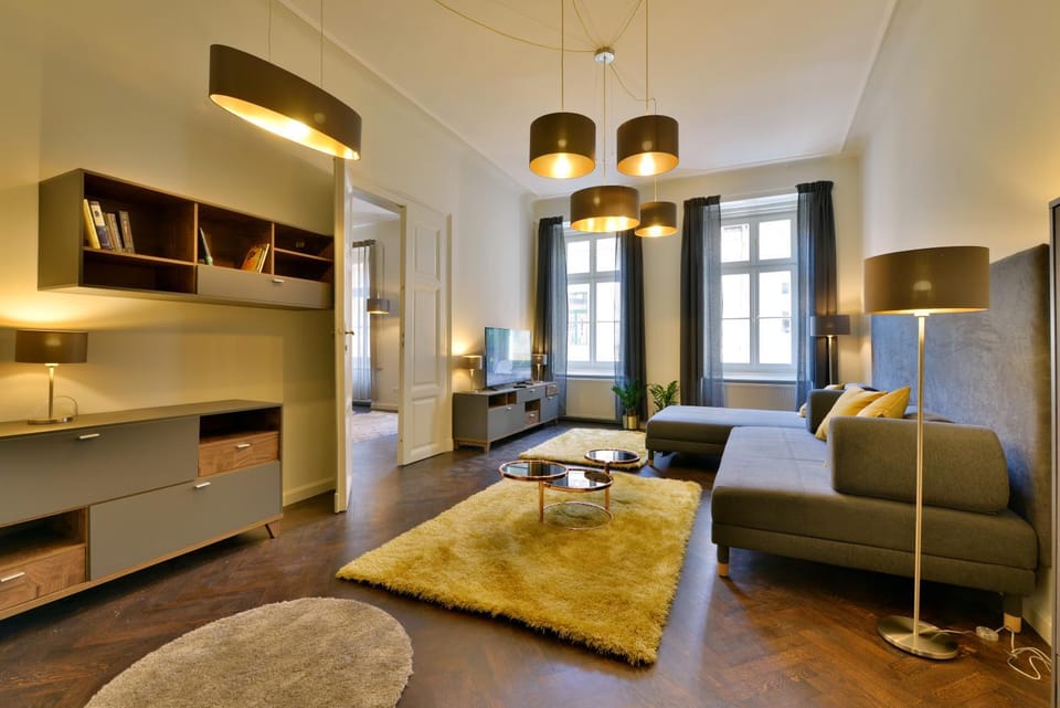 Communal lounge/ TV room, Living room, Seating area
