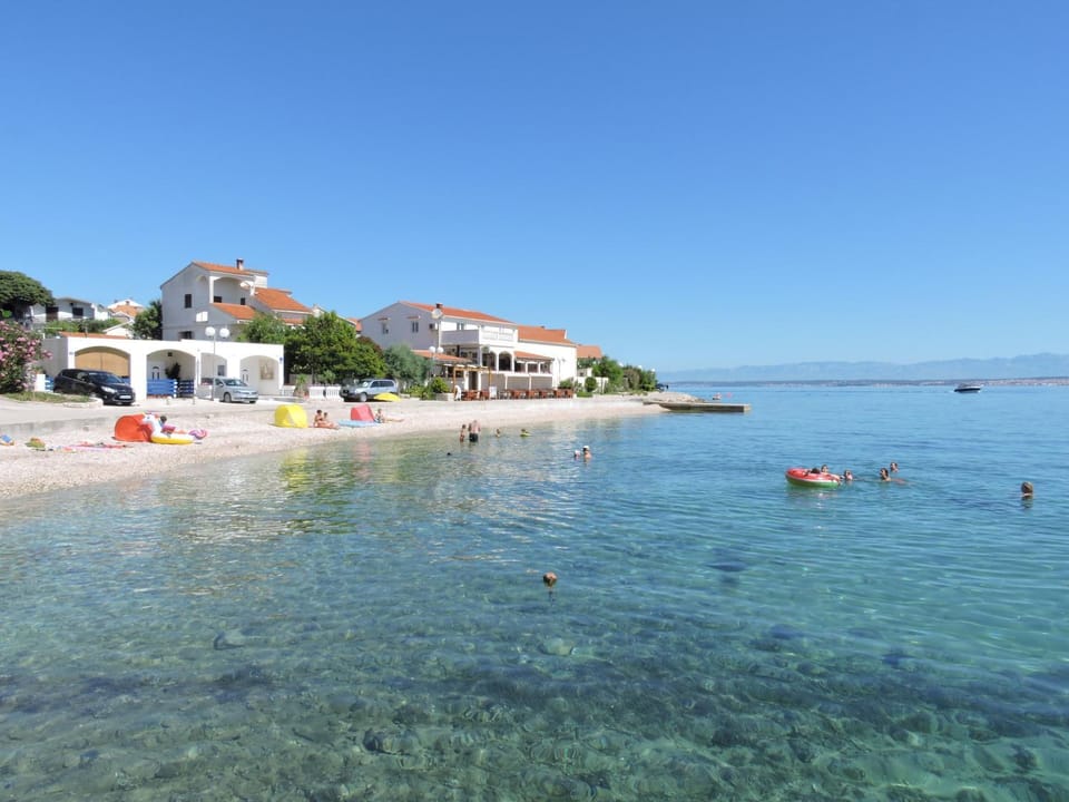 Neighbourhood, Beach, Hiking