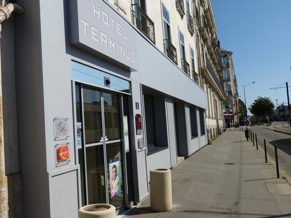 Facade/entrance