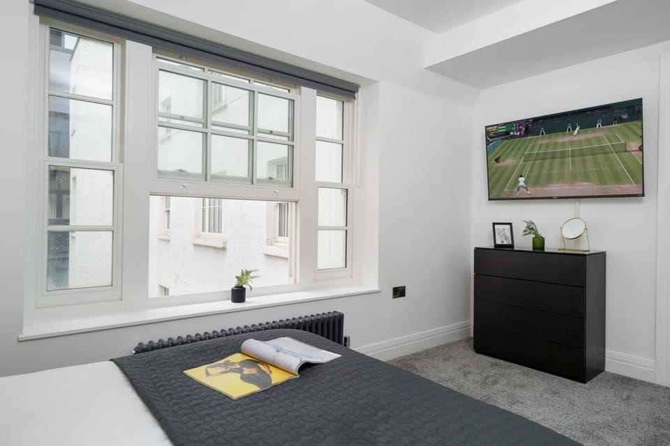 Bed, TV and multimedia, Bedroom, internet