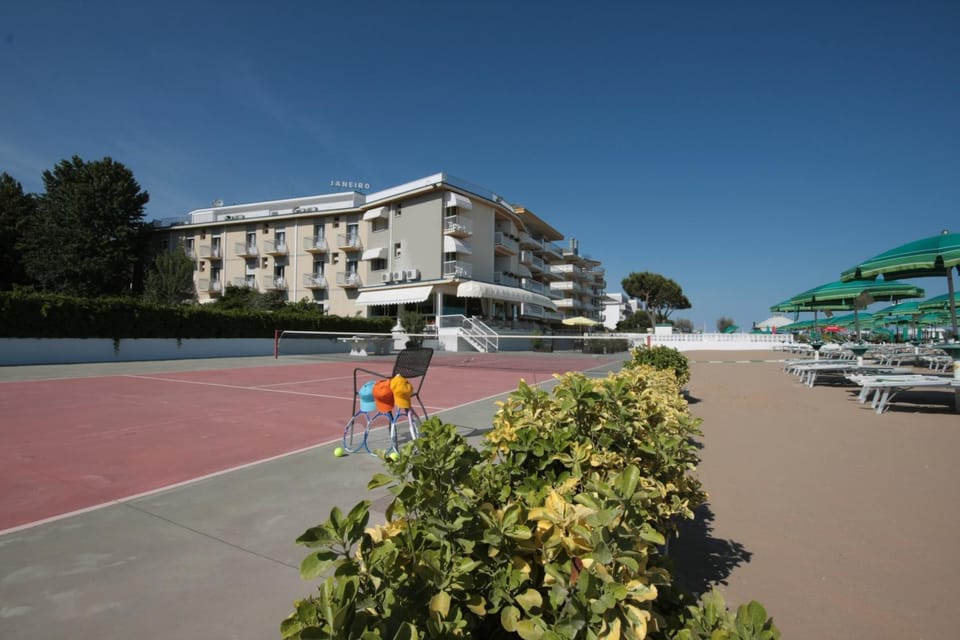 Beach, Tennis court, Garden view