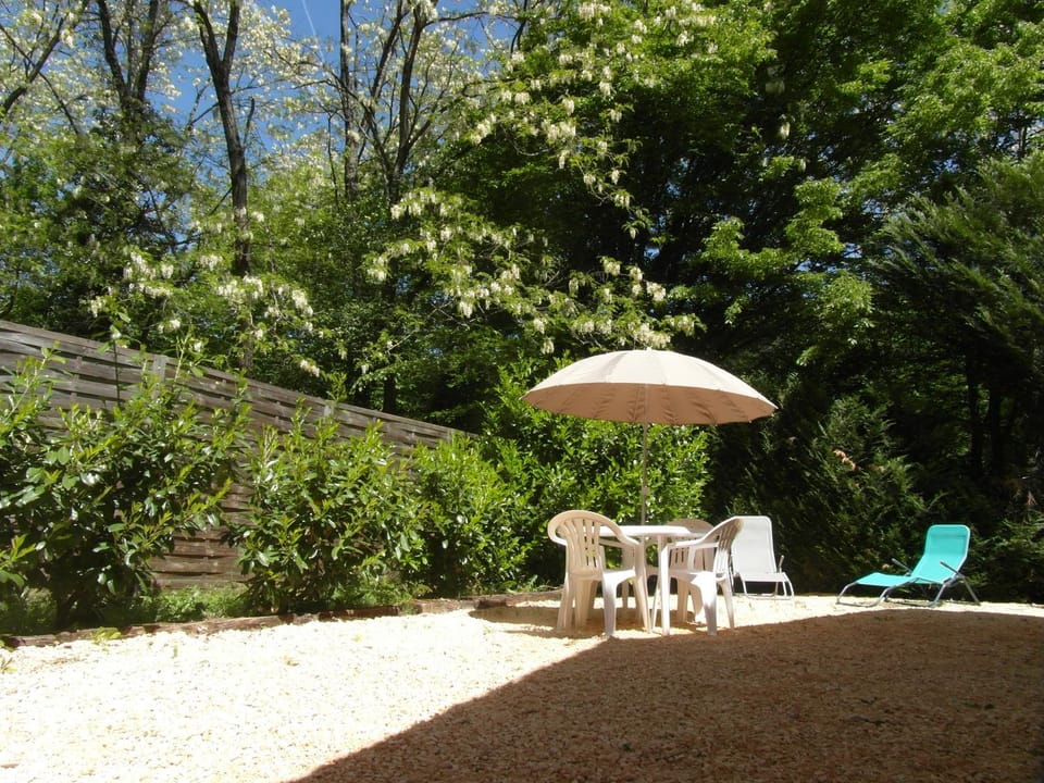 Patio, BBQ facilities, Balcony/Terrace