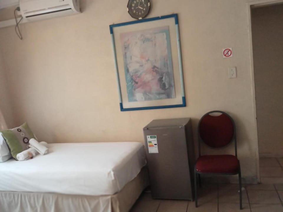 Diphororo guest house Bed and Breakfast in Gauteng