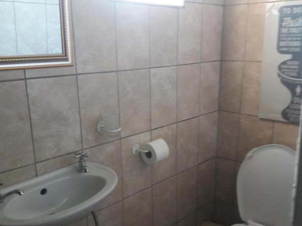 Diphororo guest house Bed and Breakfast in Gauteng