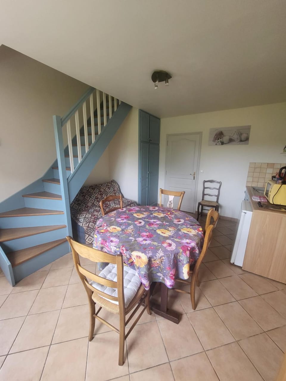 Kitchen or kitchenette, Communal kitchen, Breakfast