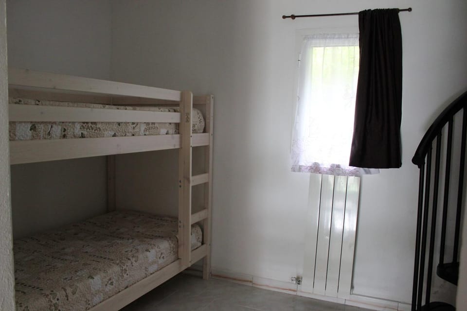 bunk bed