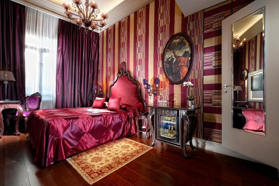 Bed, Other, Photo of the whole room, Bedroom