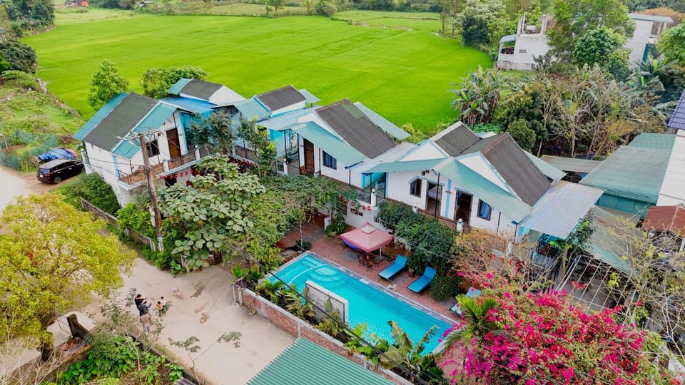 Property building, Spring, Day, Bird's eye view, Garden, Garden view, Pool view, Swimming pool, sunbed