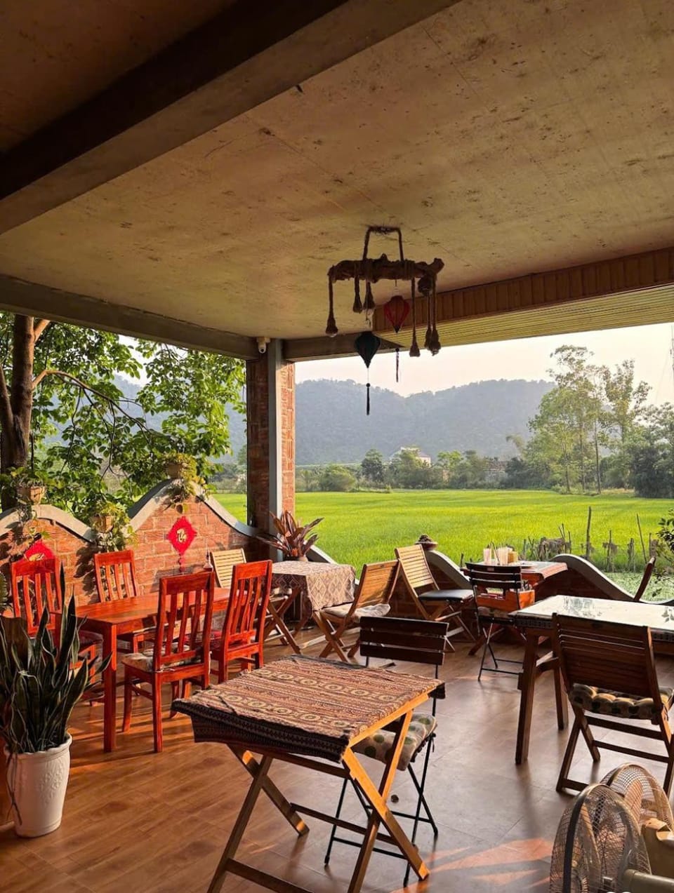 Garden, Dining area, Mountain view