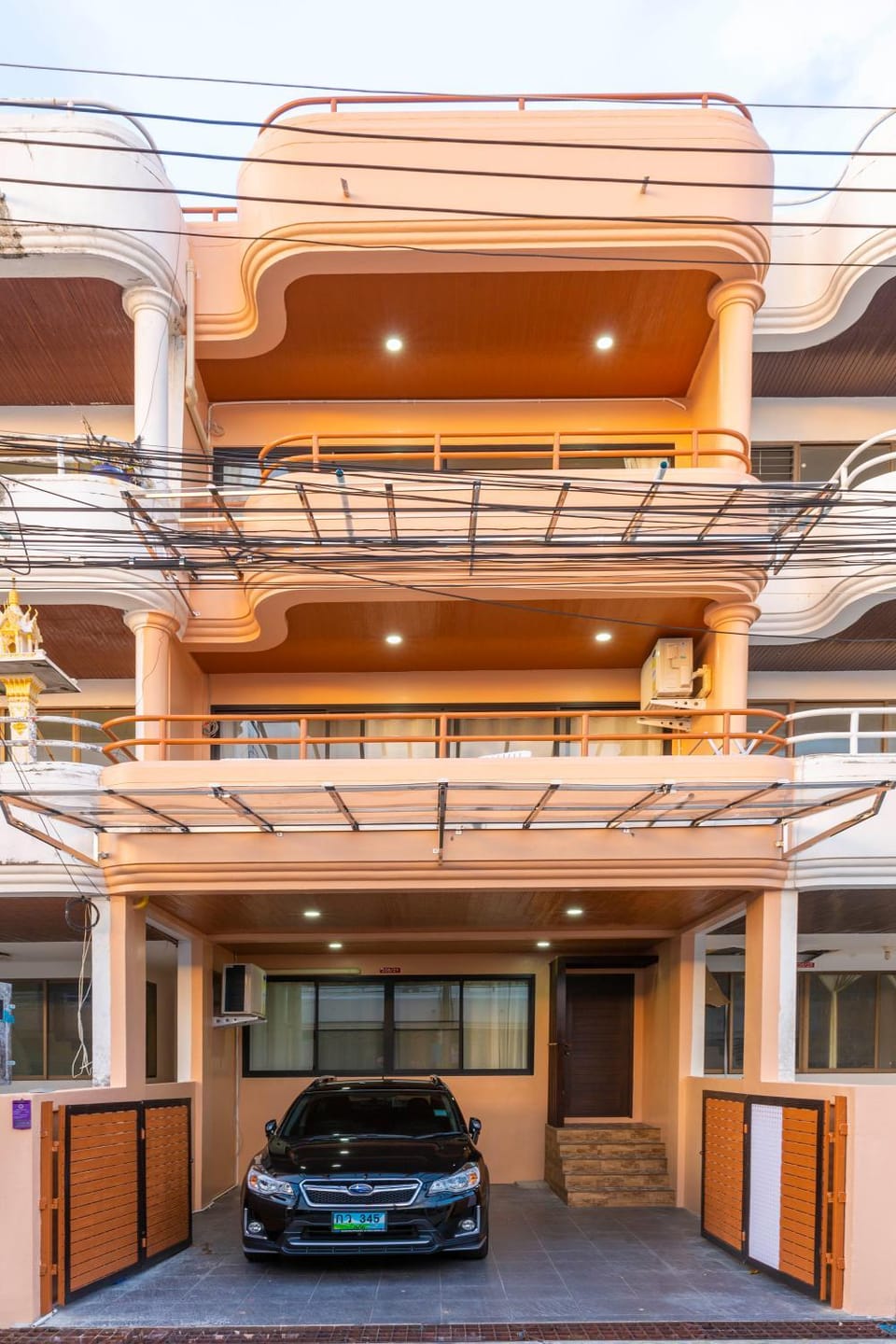 Property building, Facade/entrance