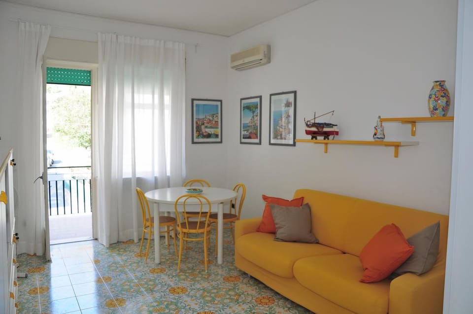 La Barchetta House in Maiori