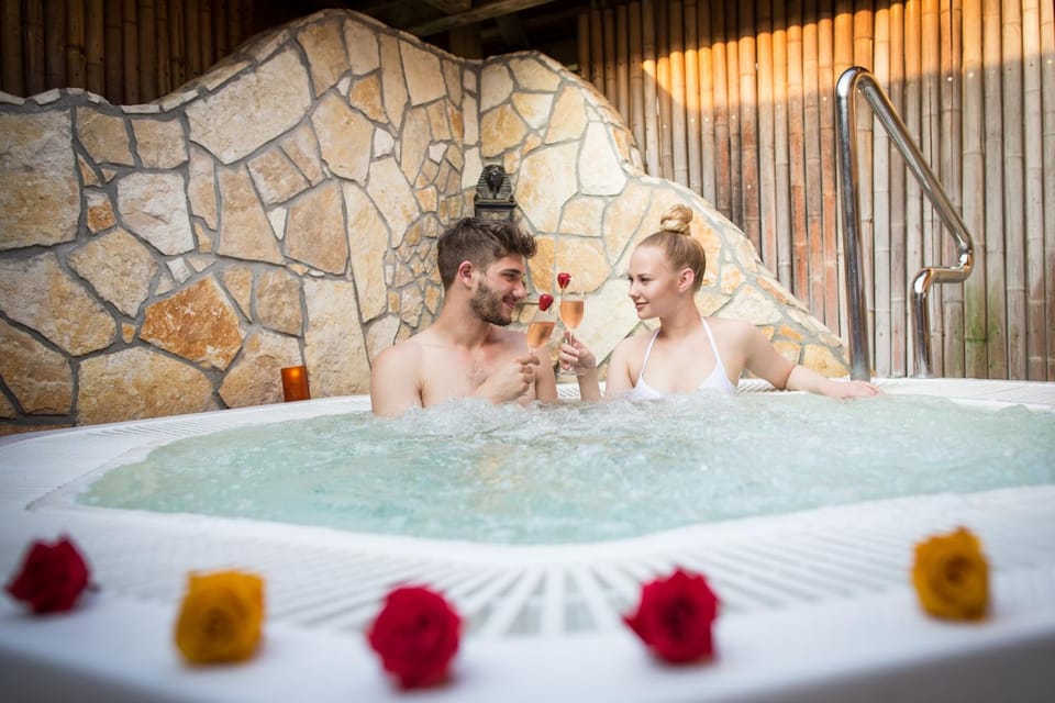 Hot Tub, Sauna, Spa and wellness centre/facilities, Guests