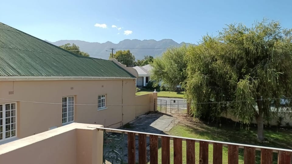 Property building, Spring, Day, Natural landscape, Mountain view